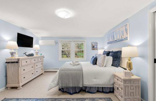 Game Room Central AC 4 mins to Craigville Beach - Photo 16