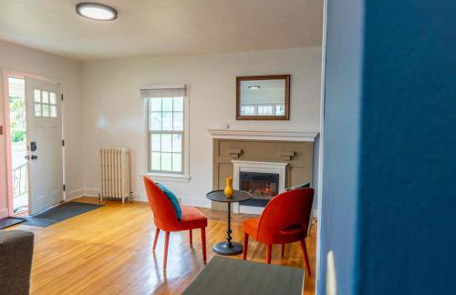 Parkside Escape South Hill w Private ADU - Photo 8