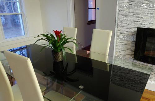 Lovely Home - Relaxing- with many Amenities & Pool - Foto 44