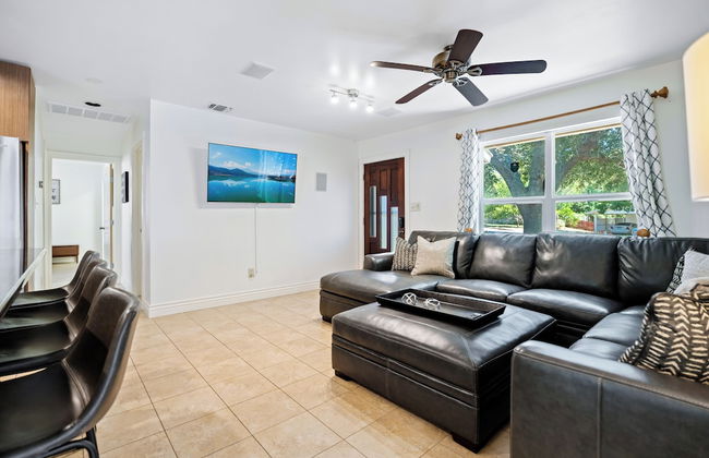 Screened-in Porch Walkable to Soco - Foto 20