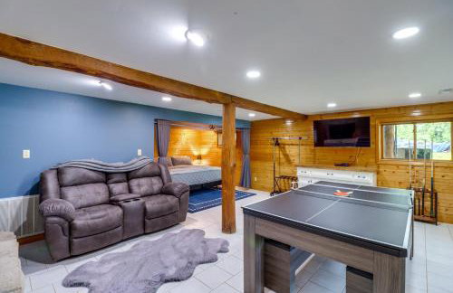 3,000 Sq Ft and Game Room Ozarks Serenity Cabin! - Foto 5