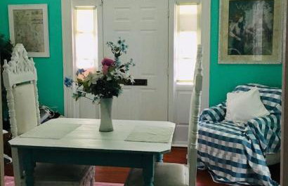 4BR 3 BA HUGE, Balcony, Cemetery, Streetcar sleeps 8! - Photo 18