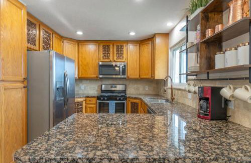 Business in Front and Fun in the Back Pets too - Photo 12