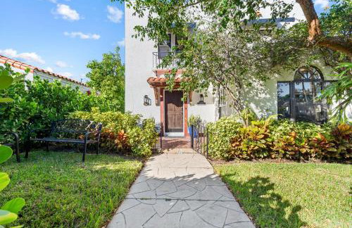 Sunny 4BR Getaway Pool & Private Guest Suite - Foto 58