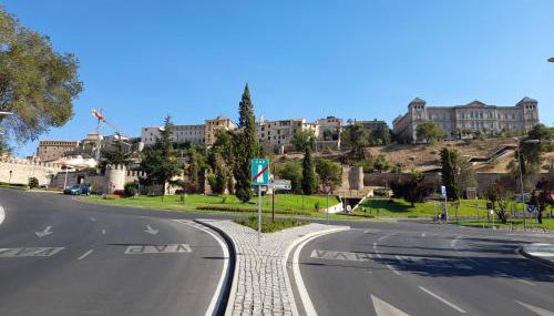 NO FIESTAS, 5 DORMITORIOS Solo familias, parejas o trabajo PARKING Público Gratis a 300m - Foto 5