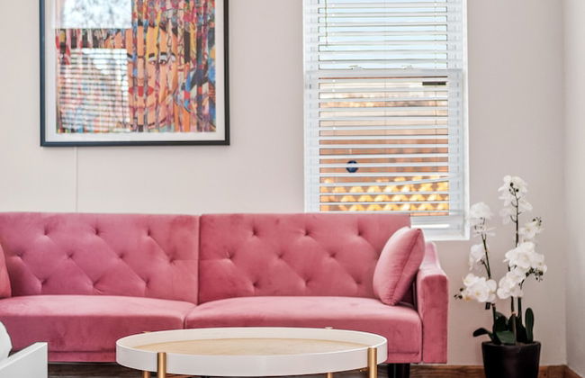 Massive Downtown Area Home... sleeps 14 - Photo 1