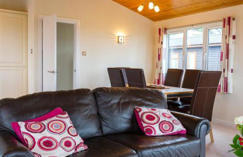 Finest Retreats - Whitsand Bay Lodge - Photo 6