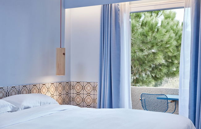 Angelina Aegina Boutique Escape - Photo 5