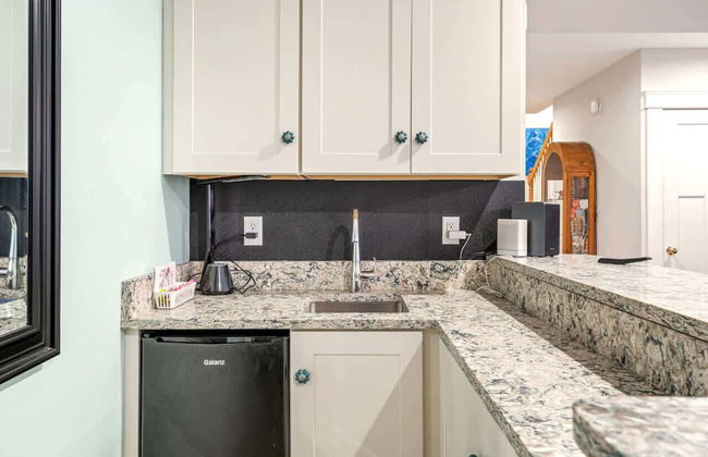 Golf-front Personal Arcade Hot tub Outdoor Kitchen - Photo 46