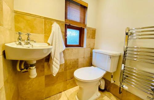 Cotswold Home over 4 floors - perfect for Families Friends Contractors - Foto 13