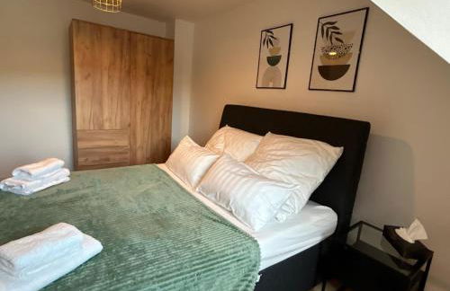 HÖL-Moderne Wohnung in zentraler Lage, Schallschutzfenster, 24h-Self-check-in, Disney Plus - Foto 8