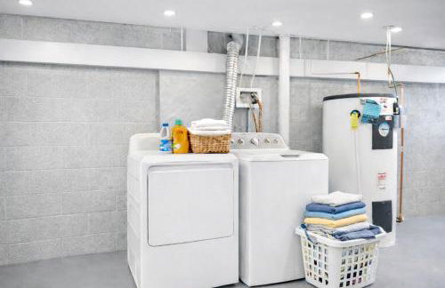 New Haven Staycation Near Yale Washer and Dryer Groups - Foto 31