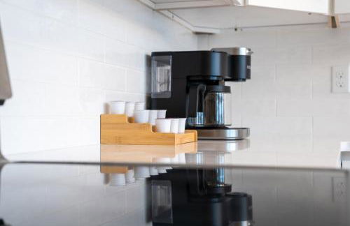 '"Luxury Mountain Getaway'" Sauna, Hot Tub, Massage Chair, Pool Table - Photo 12