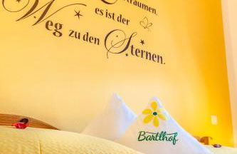 Bartlhof-Ferienwohnungen-Zimmer - Foto 30