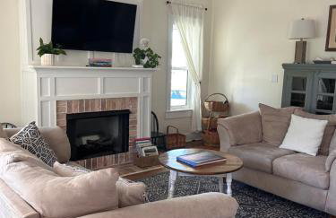 3 Bed, 2 and a half bath Gorgeous Coastal Home 1 block from beach! - Foto 13