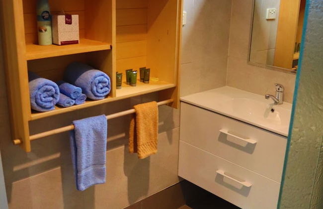 Strahan Bungalows - Photo 32