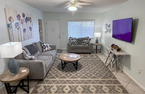 Beachside Condo in Cocoa Beach, Florida - 125 Feet to Beach! - Foto 7