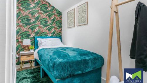 Spacious and Comfy 5 Bed, 2 Bath House with POOL TABLE, near HS2, Solihull, NEC - Foto 5