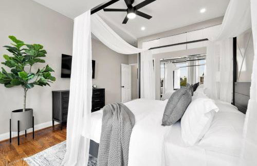 Luxury 4-BR with Free Parking in Heart of DC - Steps to Metro - Photo 35