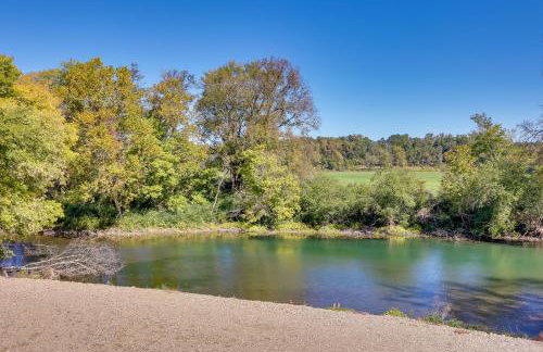 Riverfront Arkansas Abode - Furnished Deck and Grill - Foto 22