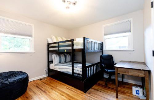 NEW Casa Azul - 2 king Beds Yard HOT TUB! - Foto 7