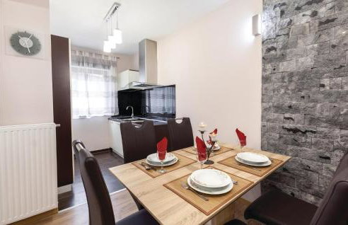 Awesome Home In Brestovac With Sauna - Foto 4