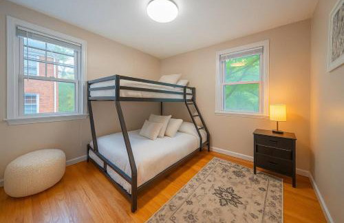 Newly Renovated Townhouse on a Tranquil Street - Foto 10