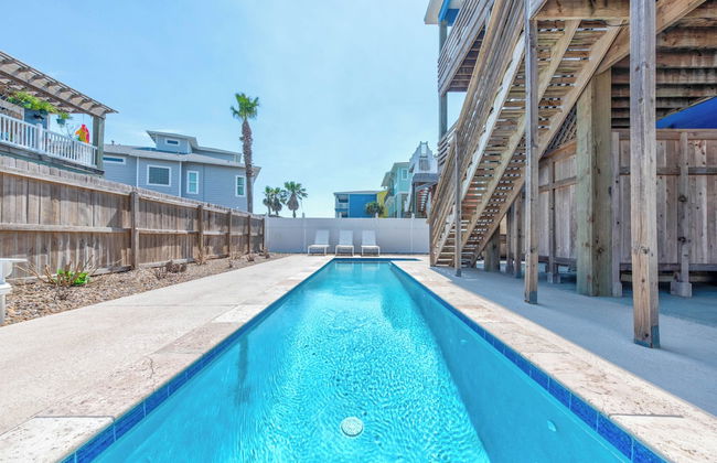 Big Blue by Silver Sands Vacation Rentals - Photo 1