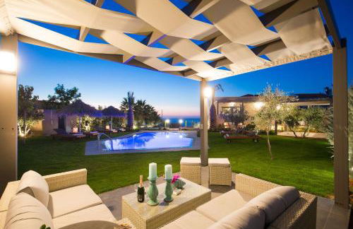 Velvet Breeze Superior Villa - Photo 8