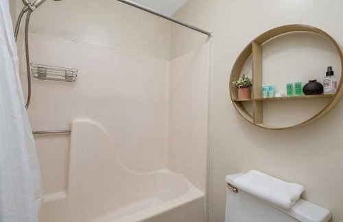 Stylish Sanctuary Near Emu: Ideal For Med Students 2 Bedroom Apts - Foto 22