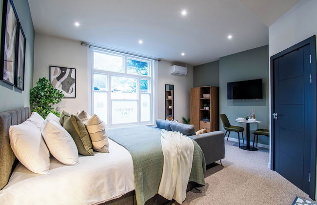 Thetford Hive - Photo 2