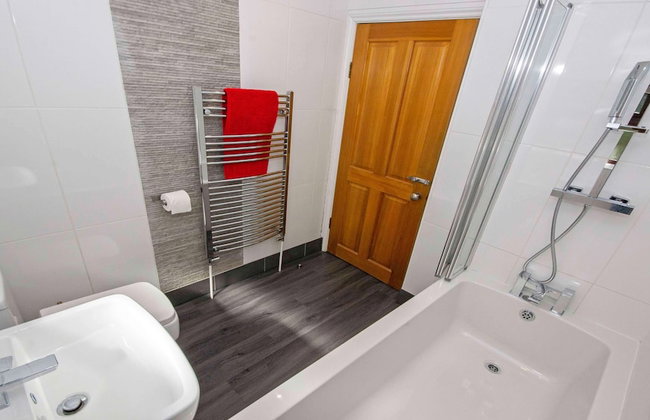 Streamways Nr Croyde 6 Bedroom, Sleeps 12-16, Hot Tub - Foto 25
