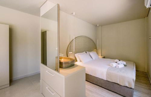 Nidra Studio with private pool - Photo 15