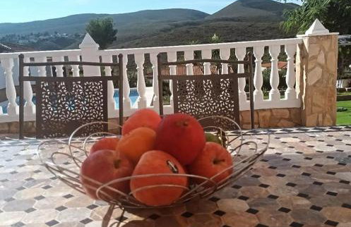 Chalet con piscina, barbacoa y jacuzzi en Valencia - Photo 37