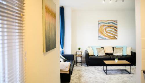Aqua Springs, 2 BR, Sofa Bed, Sleeps 6, 1st floor apartment, near Didsbury - Foto 3