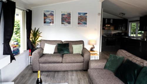 Lodge by the Lake - Lake District - Hot Tub - Foto 5