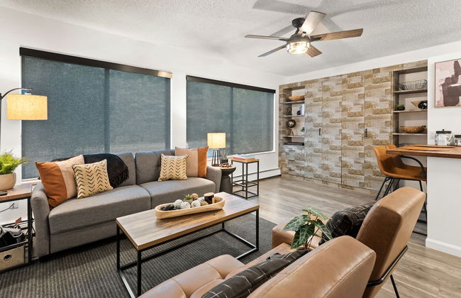 HOLT - Billionaire Mountain - Foto 1