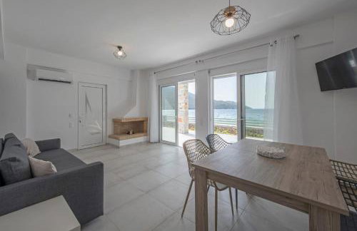 Sea Reflections Nimborio Beachfront Houses - Foto 18