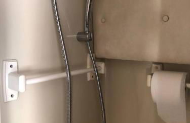 Private and cozy RV, direct bus to NYC Manhattan only 2 blocks away, MetLife Stadium FIFA World Cup 25 minutes away - Foto 12