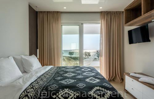 Villa Pelagia A Superb Southern Stay - Photo 14