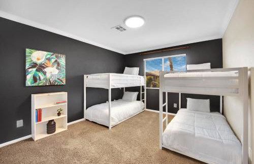 Seven Palms - Photo 20