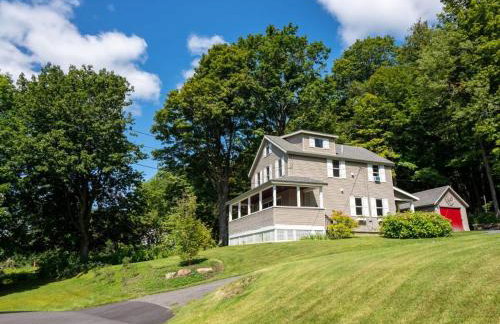 Berkshire Vacation Rentals: Centrally Located Historical Home - Foto 49