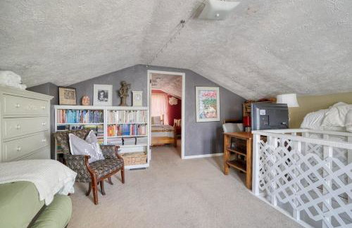 Charming Home, Wonderful Neighborhood! - Foto 40