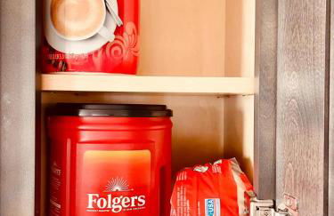 OoohLaLa! 2 Beds and 2 Full Baths w/Free Parking - Foto 62