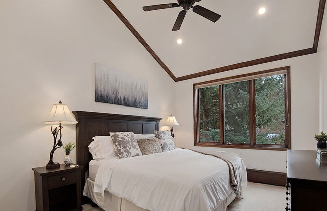 Arrowhead Village Condo - 206 Seasons Lodge - Photo 2