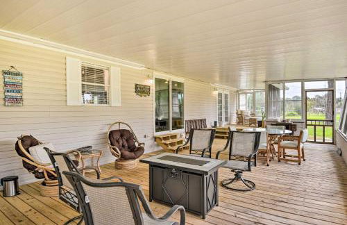 Waterfront Georgetown Home with Dock and Large Porch! - Foto 1