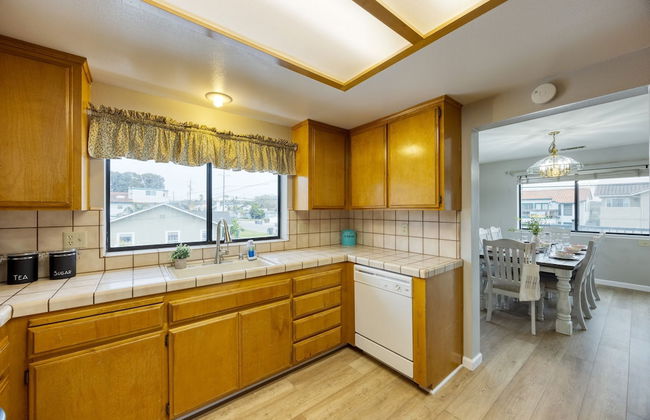 Mendel Manor by Avantstay Walk to Beach Large Deck Patio - Foto 14