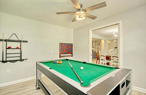 HoneyHomes Hackler Golf Course Home with Amenities - Photo 4