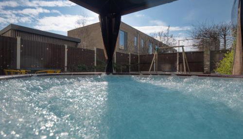 Cambridge - hot tub, sauna, parking, pool table - Foto 2