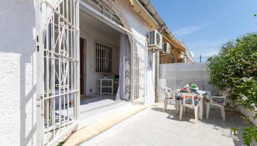 Cozy Home In Torrevieja With Wifi - Foto 1